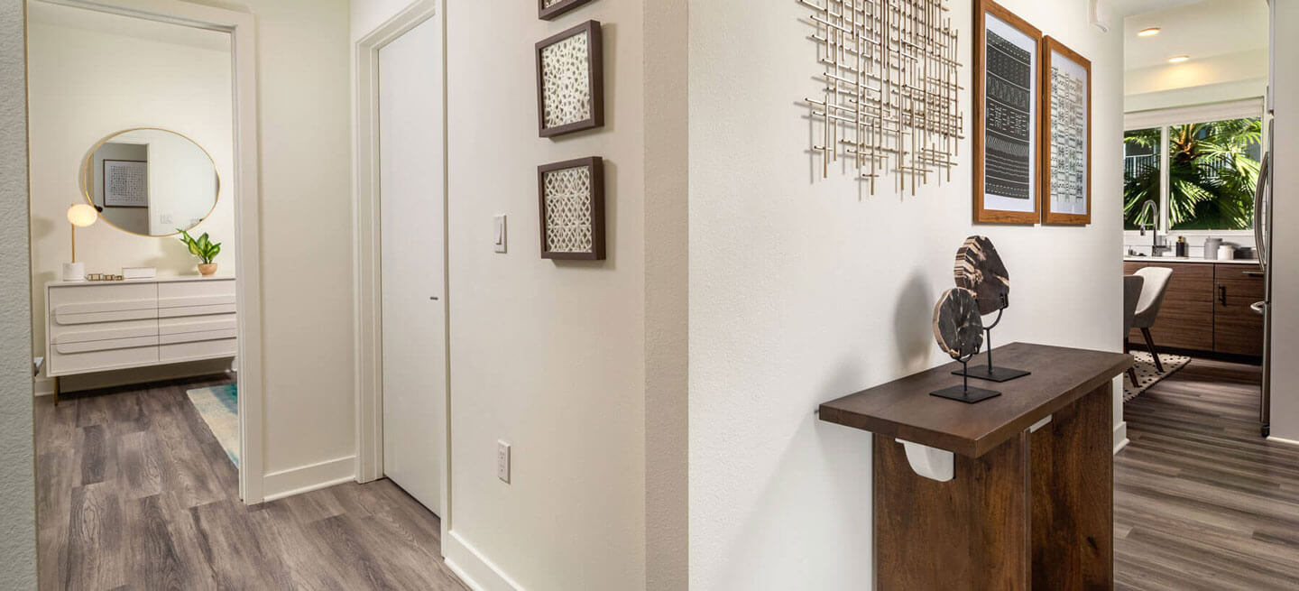 Two Bedroom Foyer